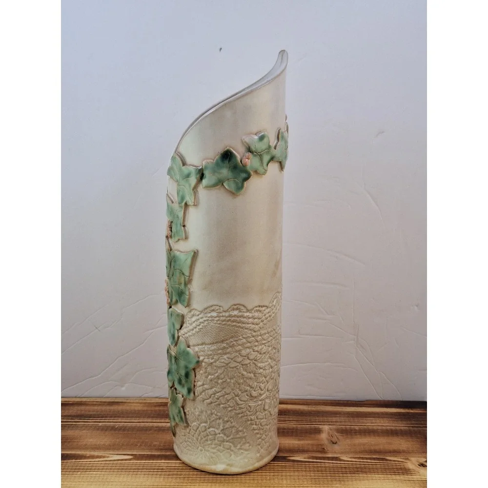 VTG‎ Majolica Pottery Tulip Vase Grapes Grape Leaves 13